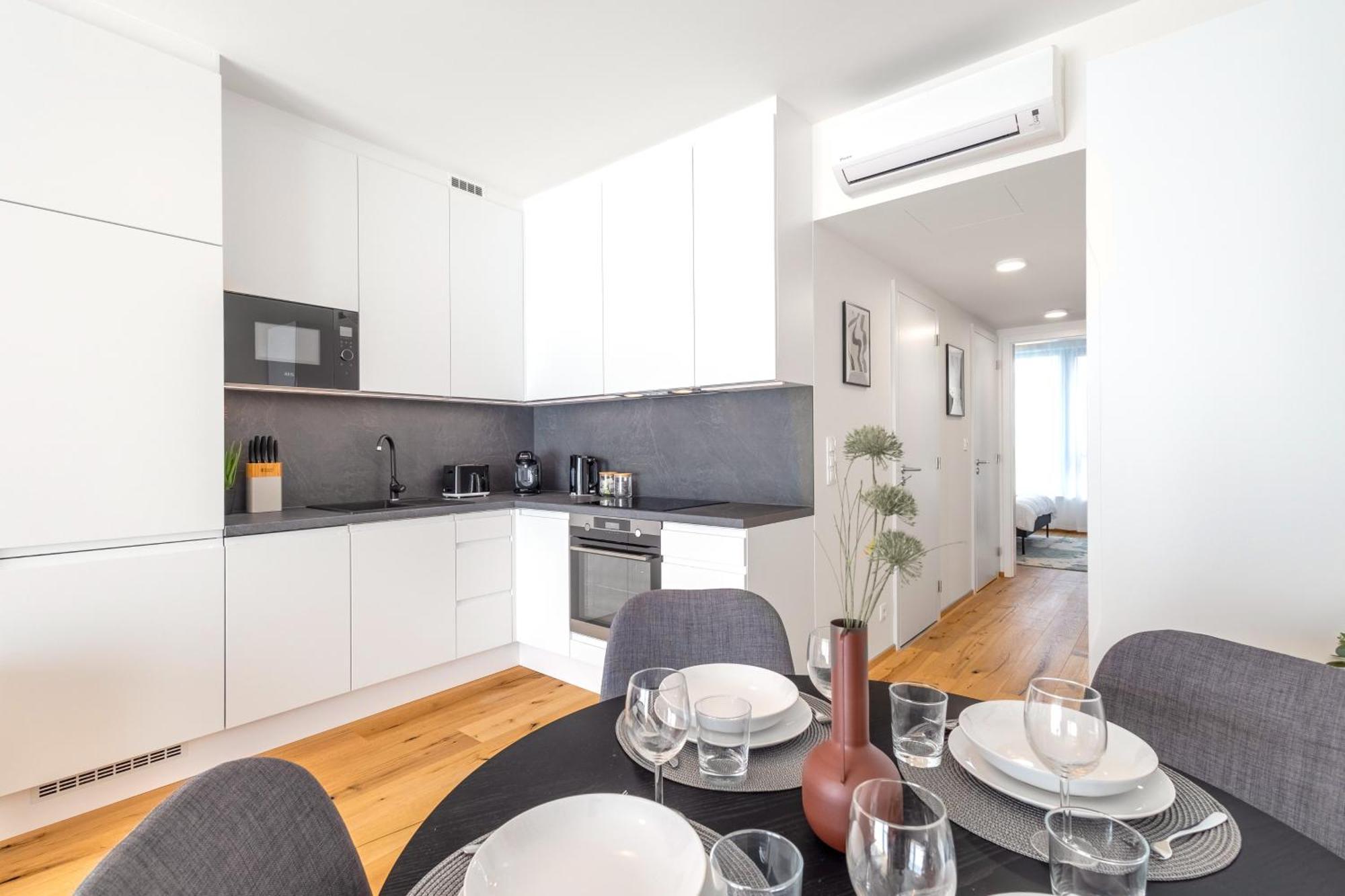 Stylish - Free Parking, Cinema, By Gravity Apartmán *